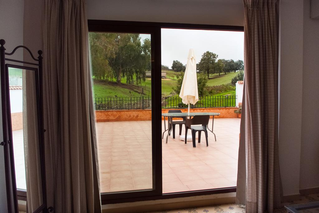 Apartamentos La Venta del Charco Cardeña Habitación foto
