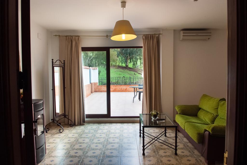 Apartamentos La Venta del Charco Cardeña Habitación foto