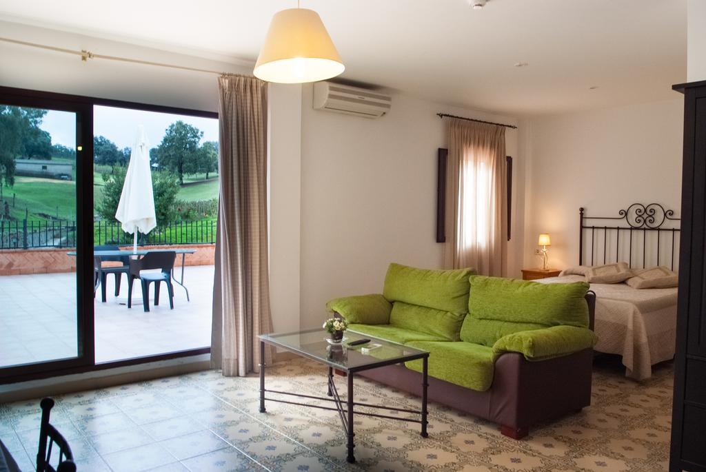 Apartamentos La Venta del Charco Cardeña Habitación foto