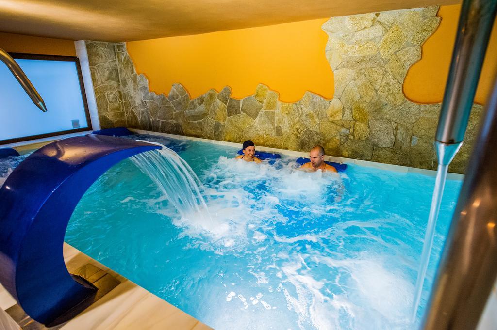 Apartamentos La Venta del Charco Cardeña Habitación foto