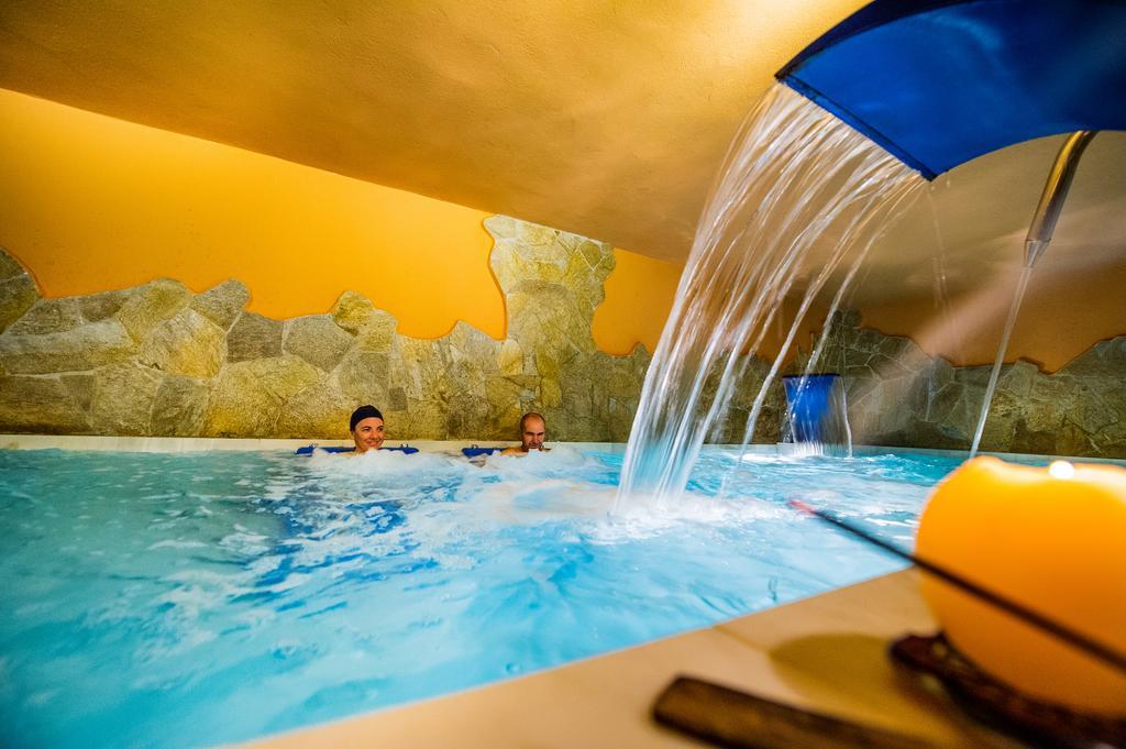 Apartamentos La Venta del Charco Cardeña Habitación foto