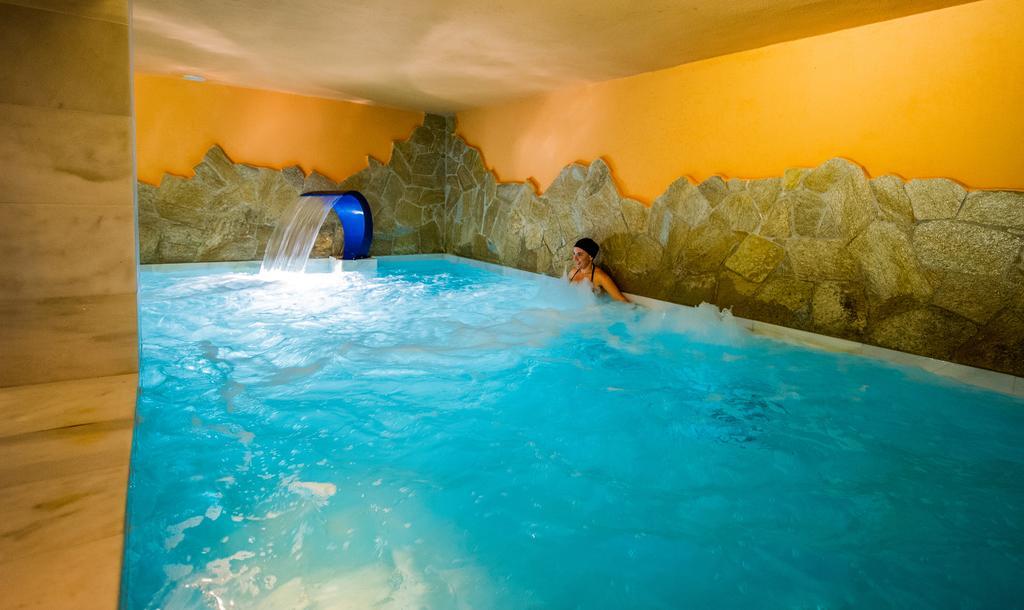 Apartamentos La Venta del Charco Cardeña Habitación foto