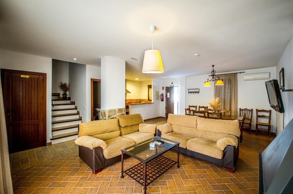 Apartamentos La Venta del Charco Cardeña Habitación foto