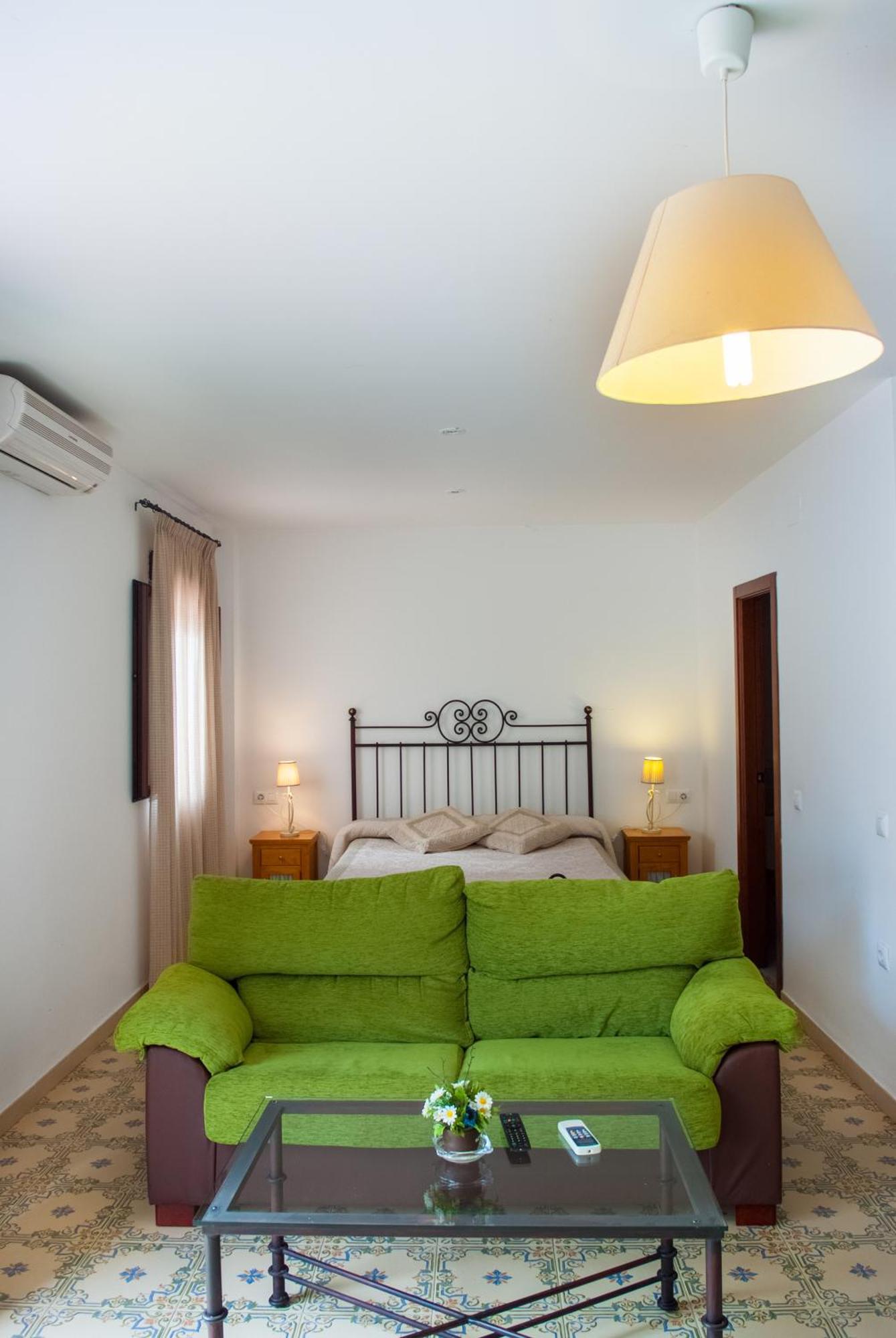 Apartamentos La Venta del Charco Cardeña Habitación foto