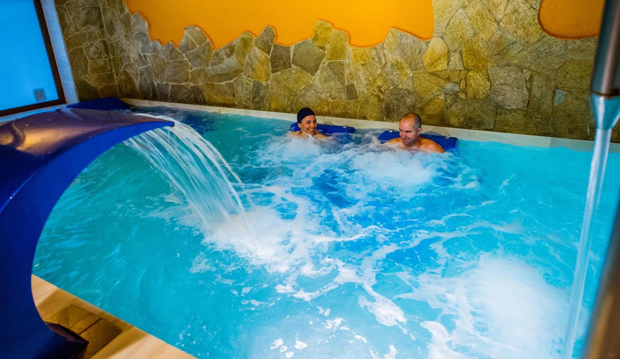 Apartamentos La Venta del Charco Cardeña Habitación foto